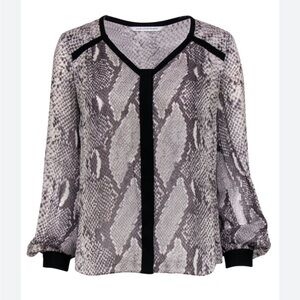 DVF 100% silk blouse